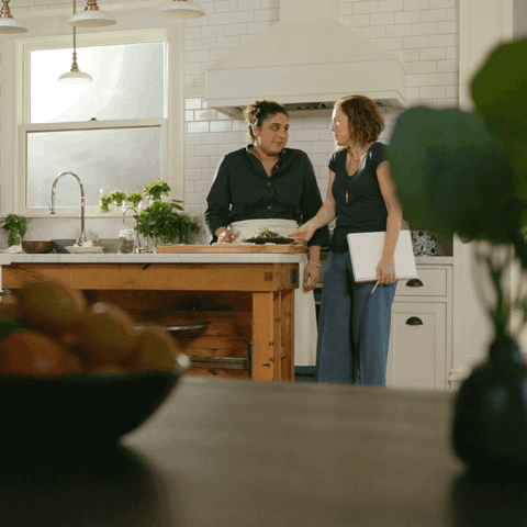 Samin Nosrat Smile GIF by NETFLIX
